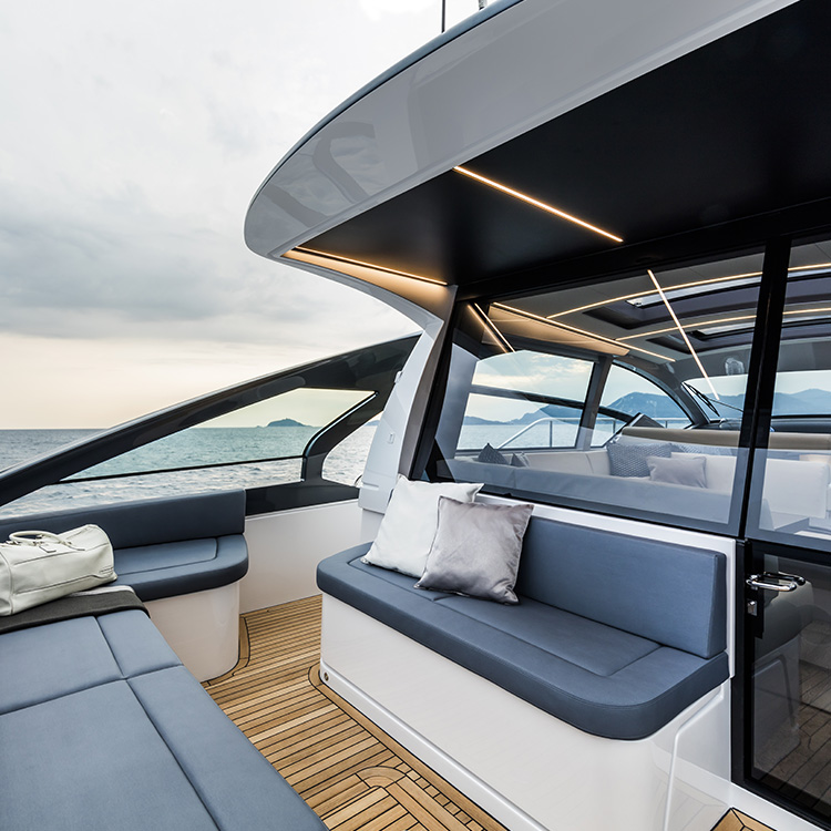 Pershing 5X Comfort